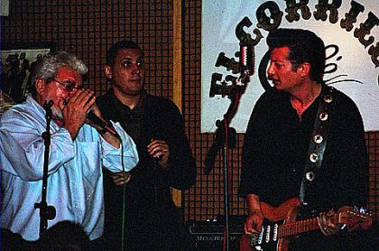 Miguel Ángel Lucas y Pepo Urquidi a las armónica