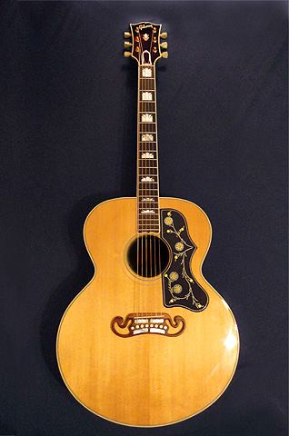 Gibson J 200