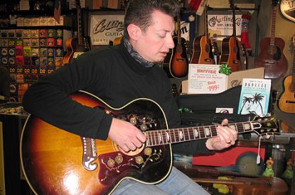 Gibson J 200