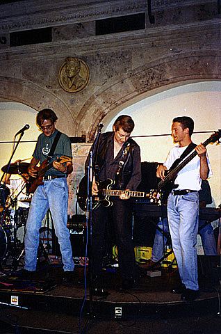 & 'La Obra': Javi, Monchi y Rafa. 1994. Cum Laude. Salamanca.